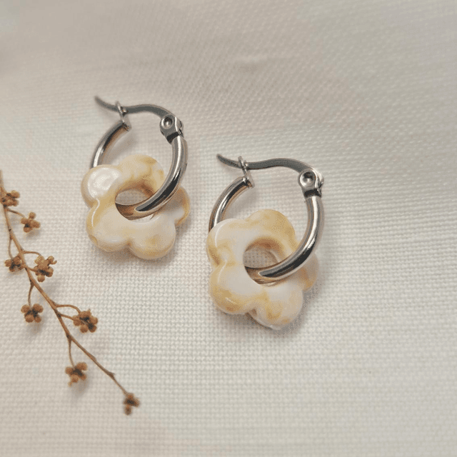 Boucles d&#039;oreilles &quot;Marguerite&quot; - Ivoire